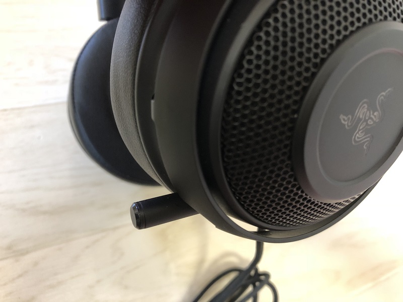 RAZER KRAKEN 7.1 V2 マイク収納