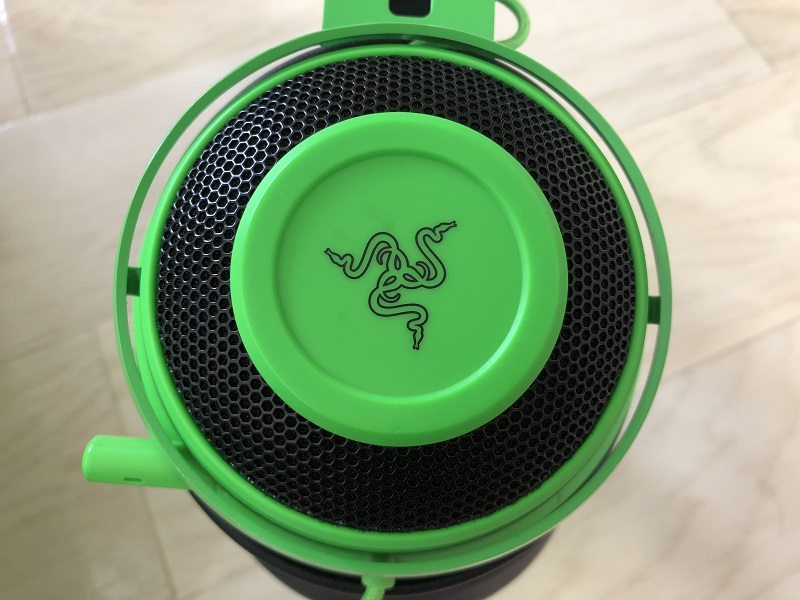 RAZER KRAKEN PRO V2側面