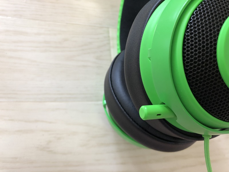 RAZER KRAKEN PRO V2収納時