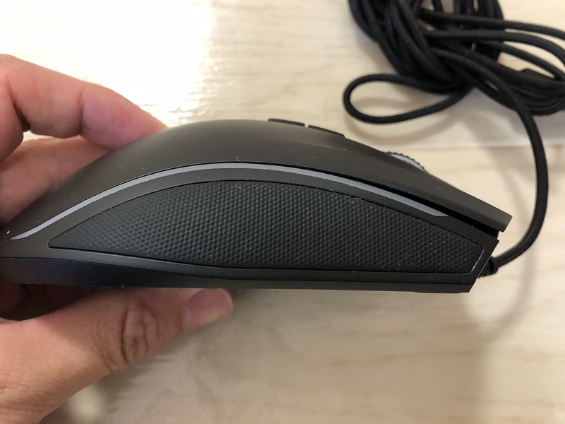 RAZER MAMBA ELITE 右側