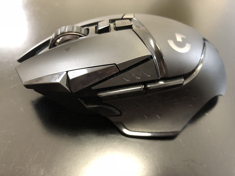 G502 LIGHTSPEEDの左側からの見た目